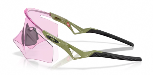 Oakley-QNTM-Kato-Fern-Prizm-Low-Light