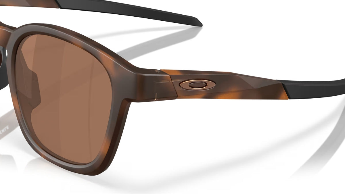 Oakley-Shackle-Matte-Brown-Tortoise-Prizm-Tungsten