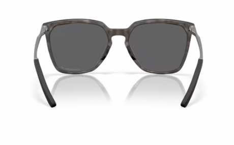 Oakley Sielo SQ Matte Black Tortoise/ Prizm Black Polarized achterzijde 