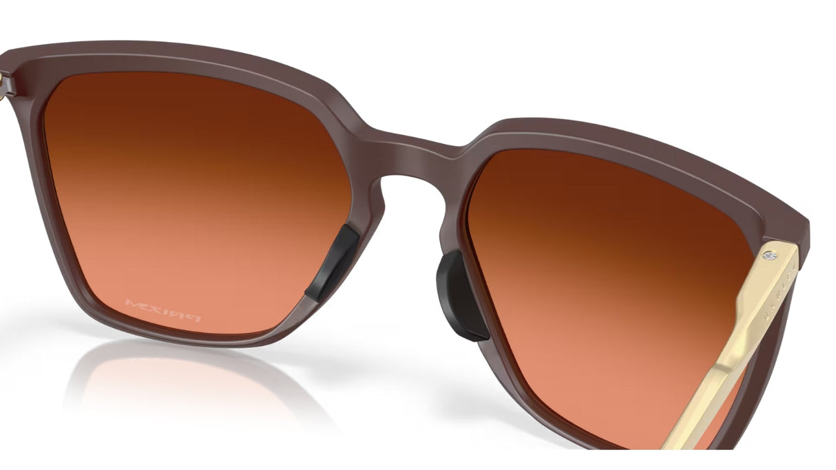 Oakley Sielo SQ Matte Grenache/ Prizm Brown Gradient schuin achterzijde