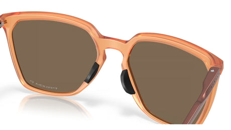 Oakley Sielo SQ Matte Transparant Ginger/ Prizm Rose Gold Polarized achterzijde schuin