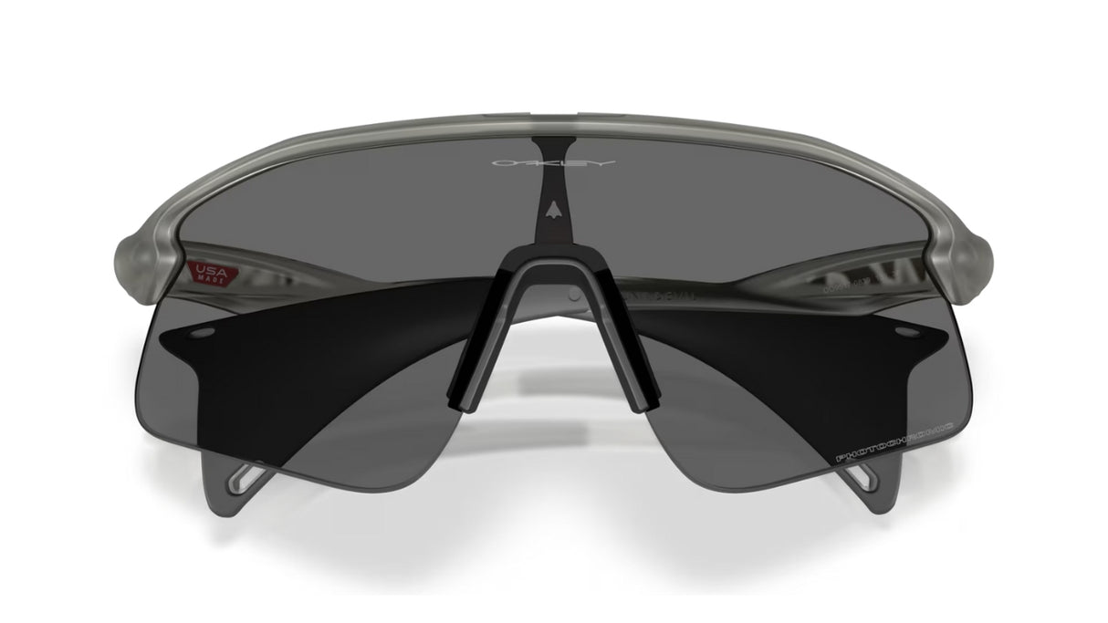 Oakley-Stunt-Devil-Grey-Ink-Photochromic black