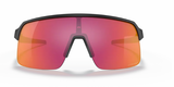 Oakley-Sutro-Lite-Matte-Black-Prizm-Field-voorkant