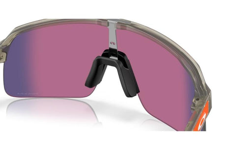 Oakley-Sutro-Lite-Matte-Grey-Prizm-Road1-achterkant