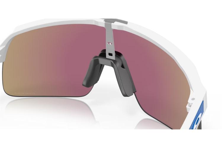 Oakley-Sutro-Lite-Matte-White-Prizm-Sapphire1-achterkant