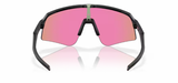 Achteraanzicht van de Oakley Sutro Lite Sweep sportbril in Matte Black met Prizm Golf lens, optimaal comfort en helder zicht op de baan.