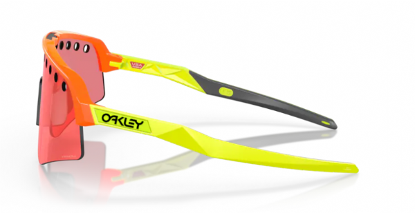 Oakley-Sutro-Lite-Sweep-Orange-Prizm-Trail-Torch-Vented-zijkant