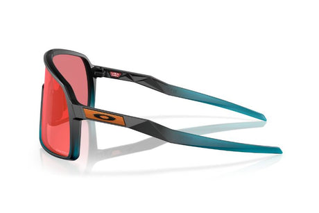Oakley-Sutro-Matte-Trans-Balsam-Fade-Prizm-Trail-Torch-zijkant