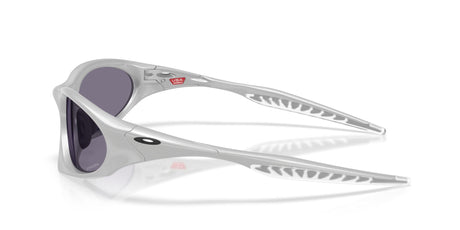 Oakley-Suture-Coat-X-Silver-Prizm-Grey