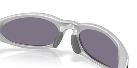 Oakley-Suture-Coat-X-Silver-Prizm-Grey