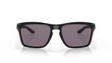 Oakley Sylas M (medium) Polished Black Prizm Grey voorzijde