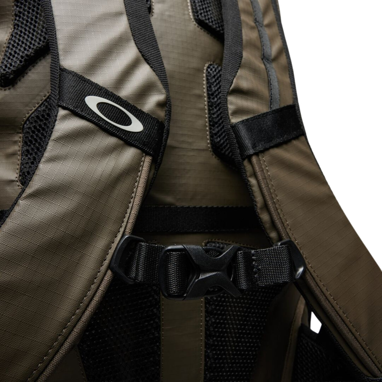 Oakley Terraquest 29L Backpack/ Deep Olive