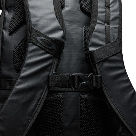 Oakley-Terraquest-29L-Backpack-Pitch-Black