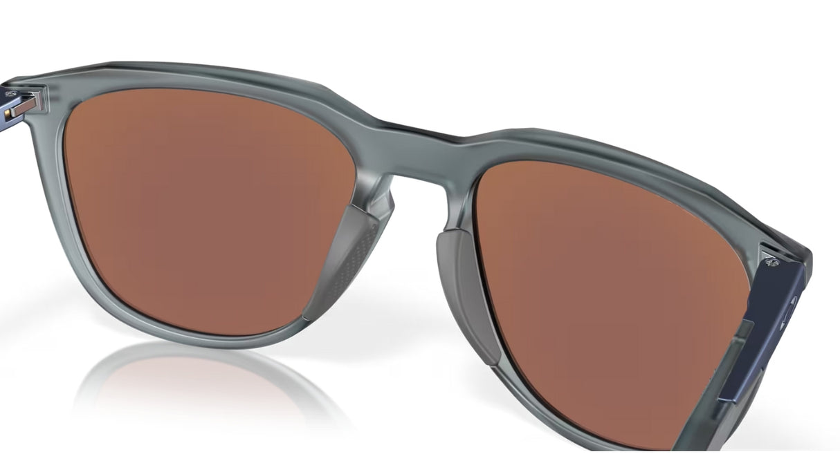 Oakley Thurso Matte Crystal Black Prizm Deep Water Polarized achterzijde nabij