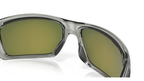 Oakley Turbine Grey Ink Prizm Ruby Polarized achterzijde nabij