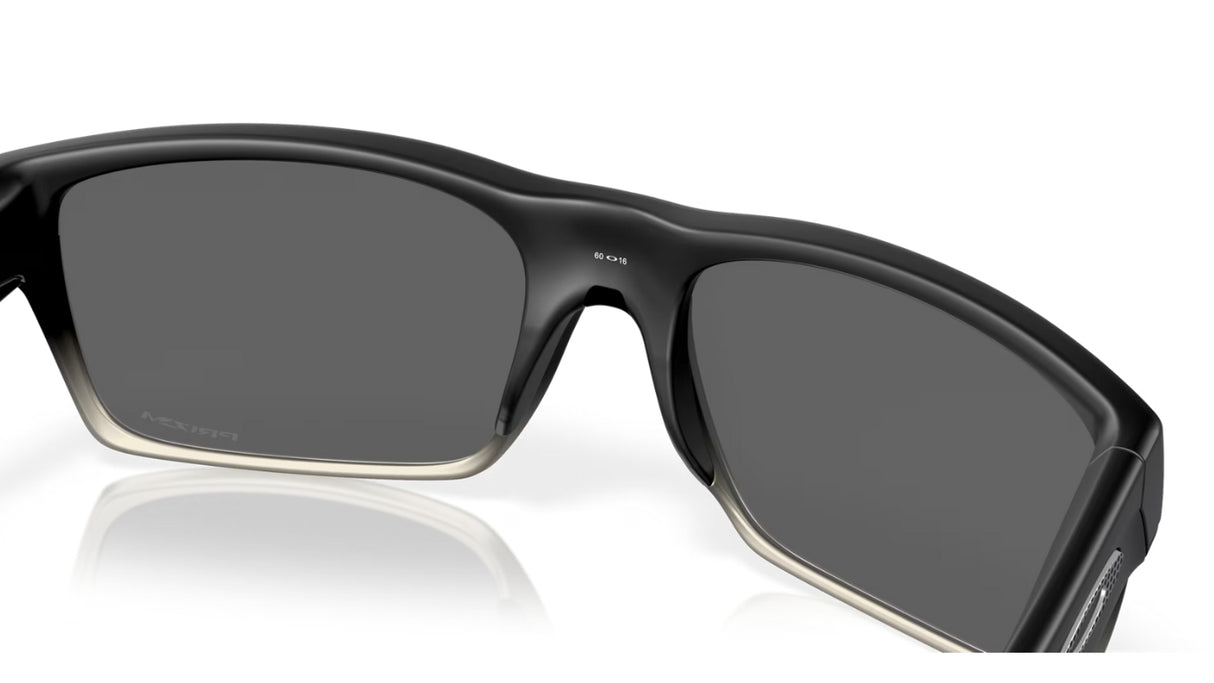 Oakley TwoFace Machinist Collection Matte Black Chrome Iridium achterzijde nabij