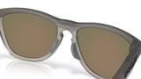Oakley-frogskins-Range-XL-Matte-Grey-Smoke-Grey-Ink-Prizm-Ruby-Achterzijde