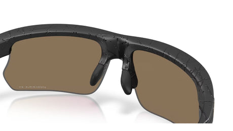 Oakley-Bisphaeramatteblack-splatter-prizm-24k-polarized-04