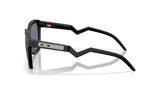 Oakley-HSTN-SQ-matte-black-prizm-grey-03
