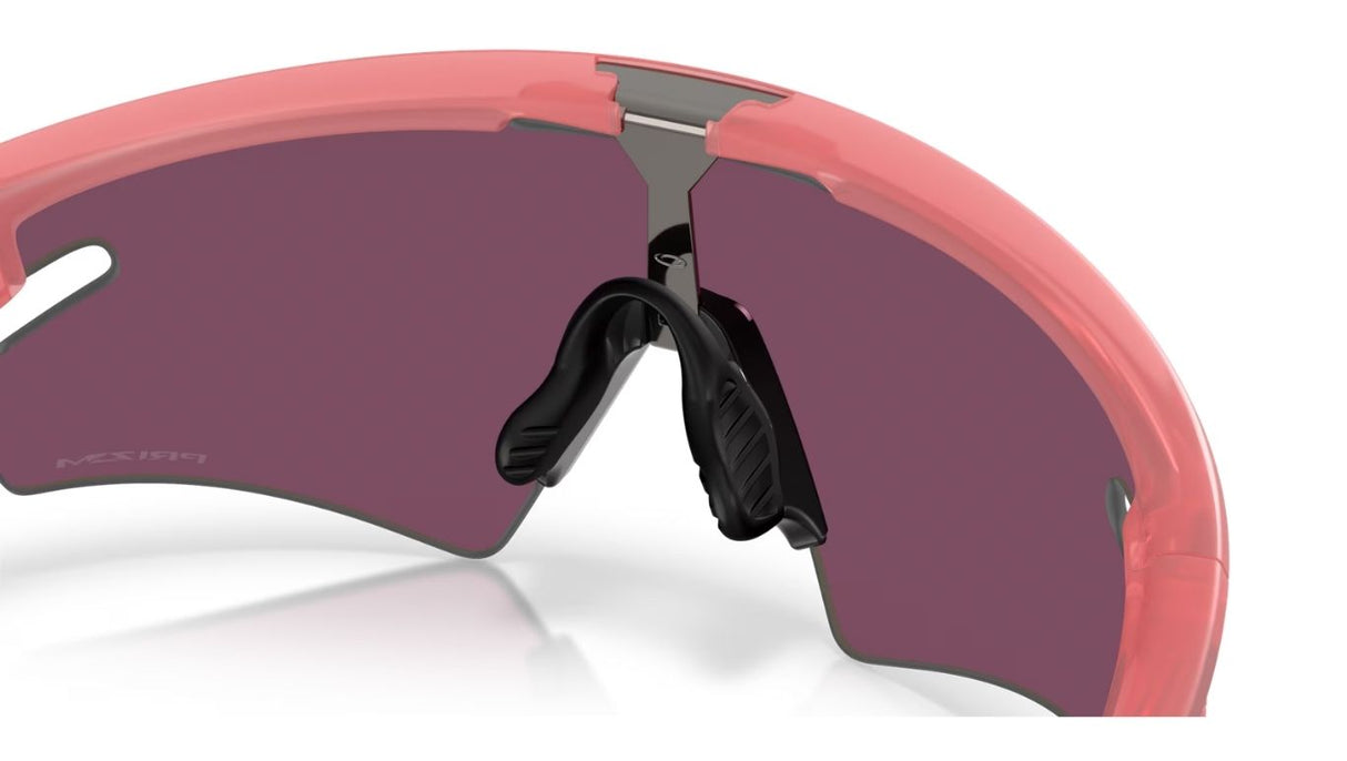 Oakley-sphaera-slash-matte-trans-paloma-prizm-road-black-04