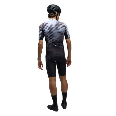 Oakley-icon-training-jersey-black-glitch-print-model-achterzijde