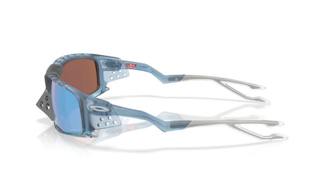 Oakley-plantaris-sq-matte-transparent-stonewash-prizm-deep-water-polarized-03