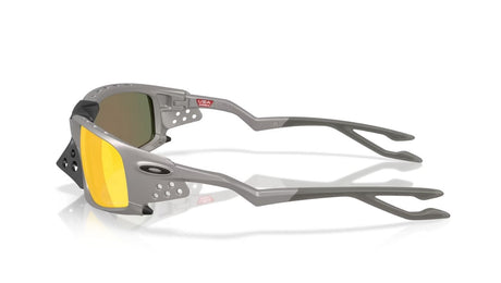 Oakley-plantaris-sq-titanium-prizm-ruby-03