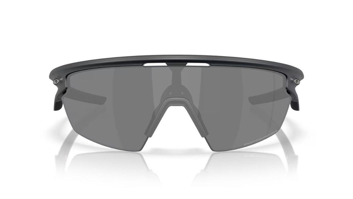 Oakley-sphaera-carbon-clear-to-black-photochromic-05