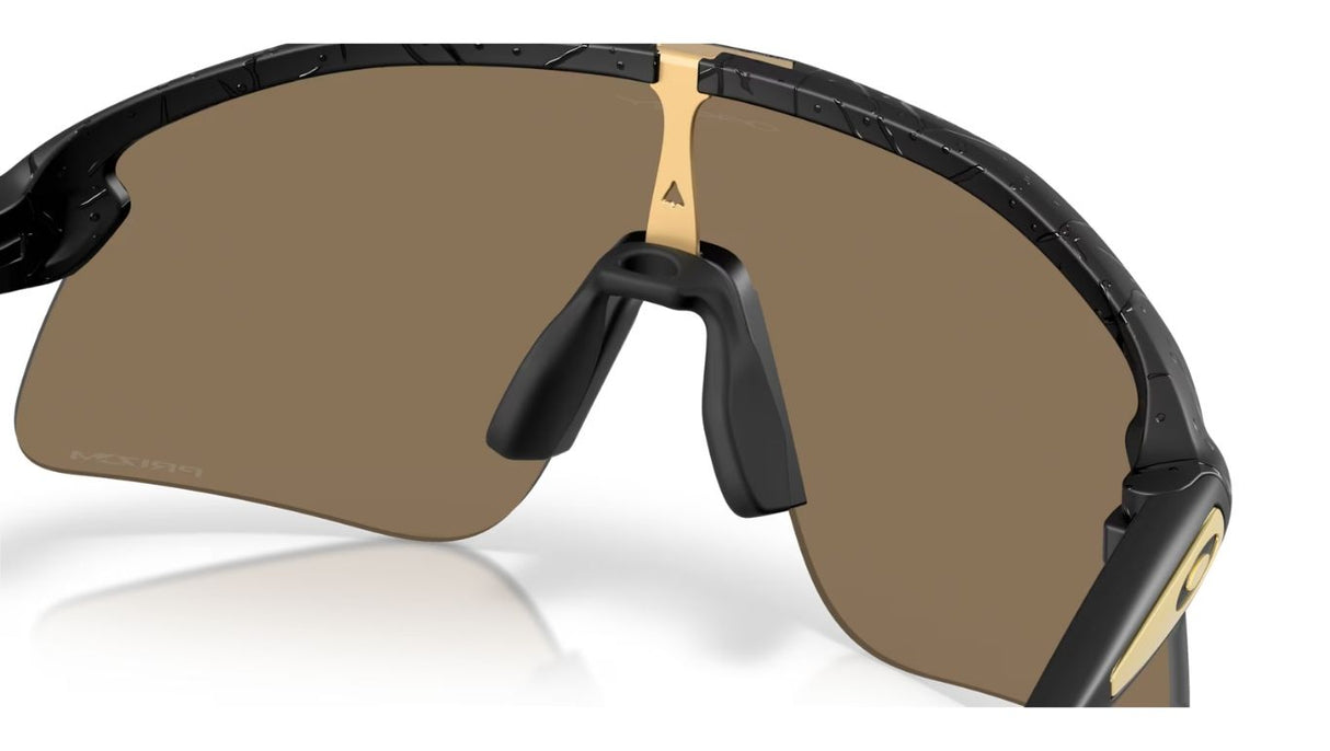 Oakley-stunt-devil-S-Matte-black-splatter-prizm-24K-04