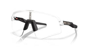 Oakley-sutro-lite-sweep-matte-clear-clear-to-black-photochromic-01