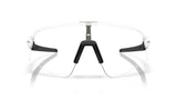 Oakley-sutro-lite-sweep-matte-clear-clear-to-black-photochromic-02