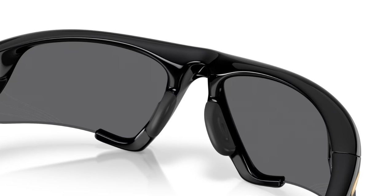 Oakley-suture-jacket-polished-black-prizm-black-polarized-04
