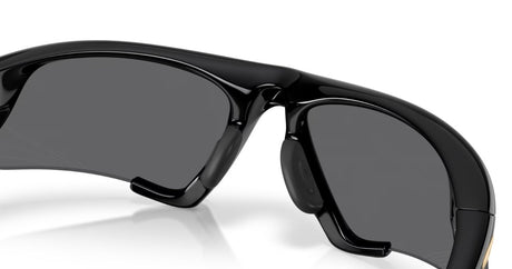 Oakley-suture-jacket-polished-black-prizm-black-polarized-04
